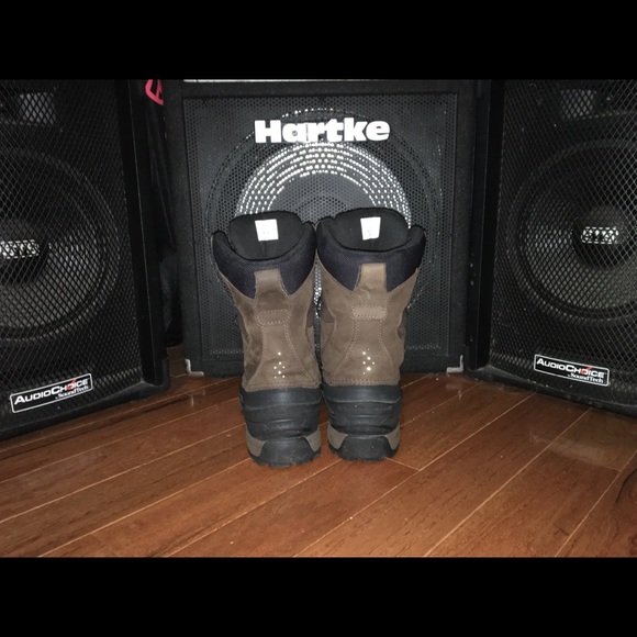 North Face waterproof leather/rubber winter boots main image 6